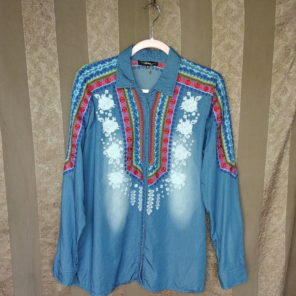 ๐ Andree by UNIT Women's Top Long Sleeve Embroidered Floral #0341 - Picture 14 of 14